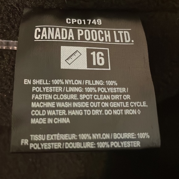 CANADA POOCH Shiny Insulated Dog Puffer Vest - Picture 7 of 7